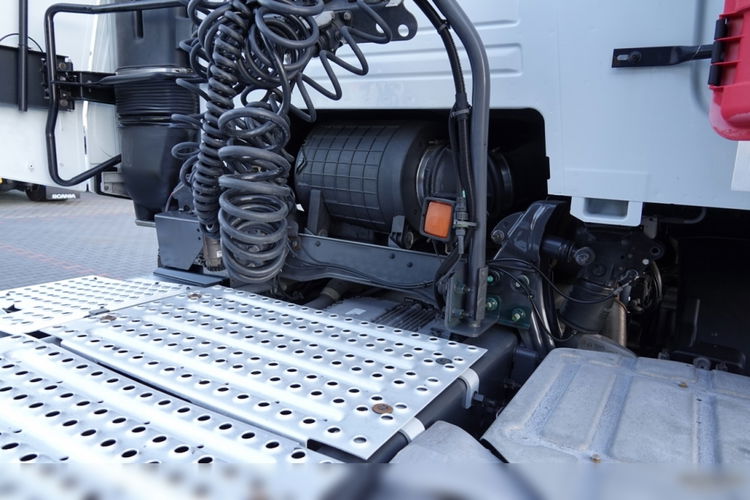 Renault T 460 / PEŁNY ADR / RETARDER / SPROWADZONA / EURO 6 zdjęcie 19