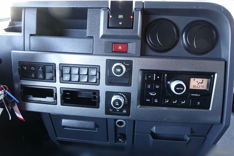 Renault T 460 / PEŁNY ADR / RETARDER / SPROWADZONA / EURO 6 zdjęcie 33