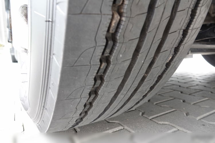 MAN TGX 26. 500 / 6x2 / PUSHER / RETARDER / OŚ PODNOSZONA i SKRĘTNA / 2019 ROK / 3 osiowy ciągnik siodłowy zdjęcie 20
