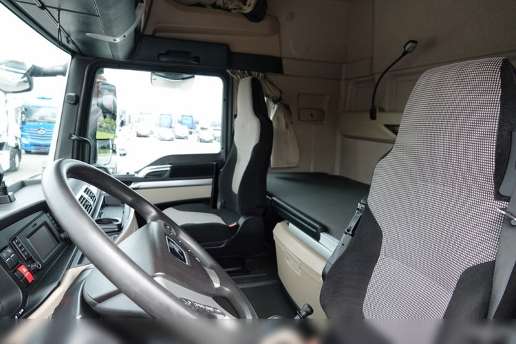 MAN TGX 26. 500 / 6x2 / PUSHER / RETARDER / OŚ PODNOSZONA i SKRĘTNA / 2019 ROK / 3 osiowy ciągnik siodłowy zdjęcie 28