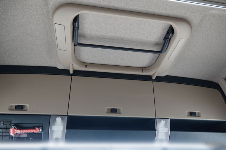 MAN TGX 26. 500 / 6x2 / PUSHER / RETARDER / OŚ PODNOSZONA i SKRĘTNA / 2019 ROK / 3 osiowy ciągnik siodłowy zdjęcie 37