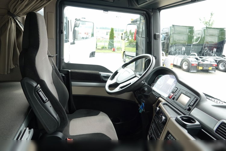 MAN TGX 26. 500 / 6x2 / PUSHER / RETARDER / OŚ PODNOSZONA i SKRĘTNA / 2019 ROK / 3 osiowy ciągnik siodłowy zdjęcie 38