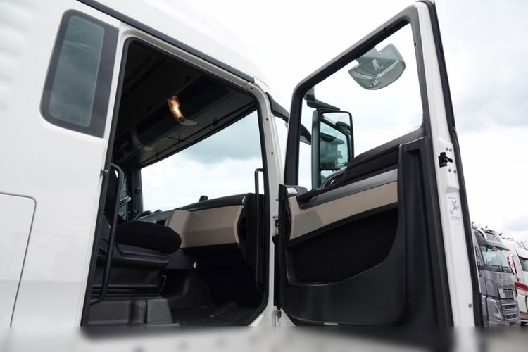 MAN TGX 26. 500 / 6x2 / PUSHER / RETARDER / OŚ PODNOSZONA i SKRĘTNA / 2019 ROK / 3 osiowy ciągnik siodłowy zdjęcie 41