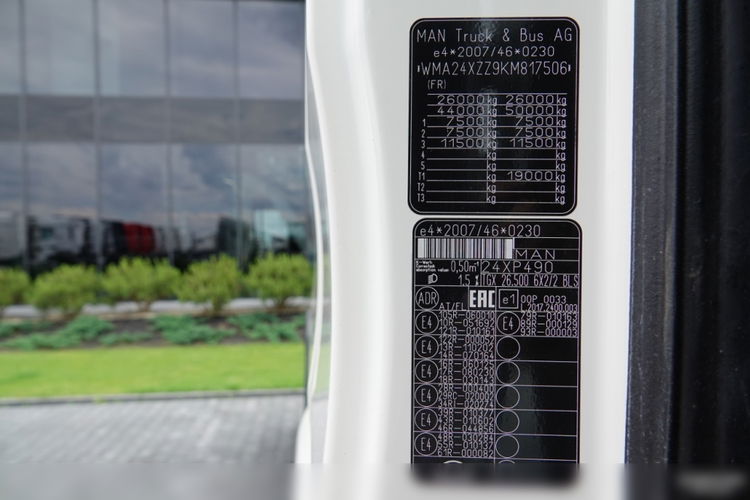 MAN TGX 26. 500 / 6x2 / PUSHER / RETARDER / OŚ PODNOSZONA i SKRĘTNA / 2019 ROK / 3 osiowy ciągnik siodłowy zdjęcie 42