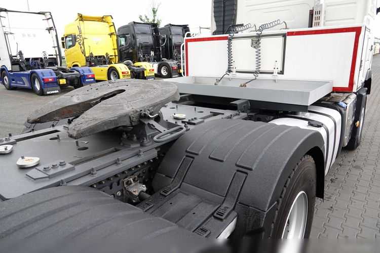 VOLVO FH 16 600 / 6x4 / 3 osiowy Ciągnik Siodłowy / DMC: 180 TON / PEŁNY ADR / EURO 5 / SPROWADZONY / PO KONTRAKCIE SERWISOWYM zdjęcie 17