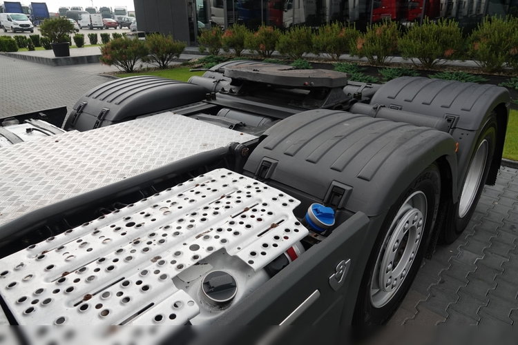 Scania R 520 / V8 / 6x2 / PUSHER / OS PODNOSZONA i SKRĘTNA / 3 osiowy Ciągnik / EURO 6 / PO KONTRAKCIE SERWISOWYM zdjęcie 13