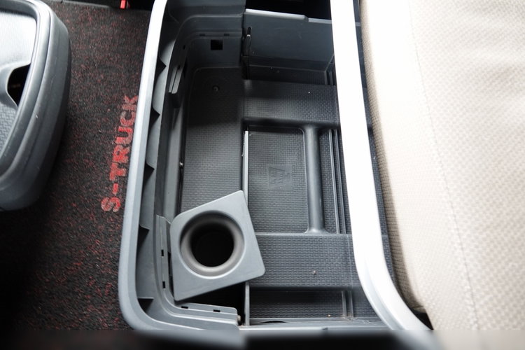 Scania R 520 / V8 / 6x2 / PUSHER / OS PODNOSZONA i SKRĘTNA / 3 osiowy Ciągnik / EURO 6 / PO KONTRAKCIE SERWISOWYM zdjęcie 28