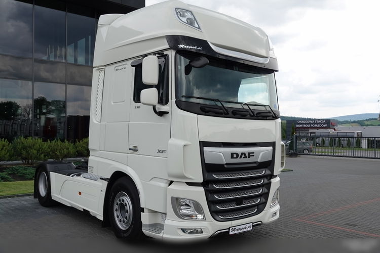 DAF XF 530 / 2022 / 100 tys.km. / RETARDER / CAŁY NA PODUSZKACH / STANDARD / NAVI / SUPER SPACE CAB /  zdjęcie 3