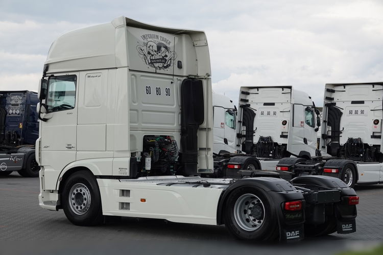 DAF XF 530 / 2022 / 100 tys.km. / RETARDER / CAŁY NA PODUSZKACH / STANDARD / NAVI / SUPER SPACE CAB /  zdjęcie 8