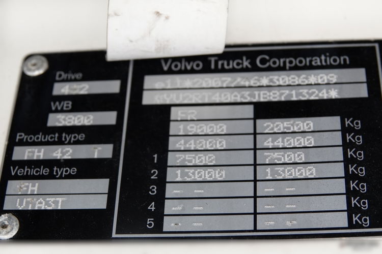 VOLVO FH 500 / PEŁNY ADR / NISKA KABINA / 2018 ROK / WAGA: 6900 KG zdjęcie 39