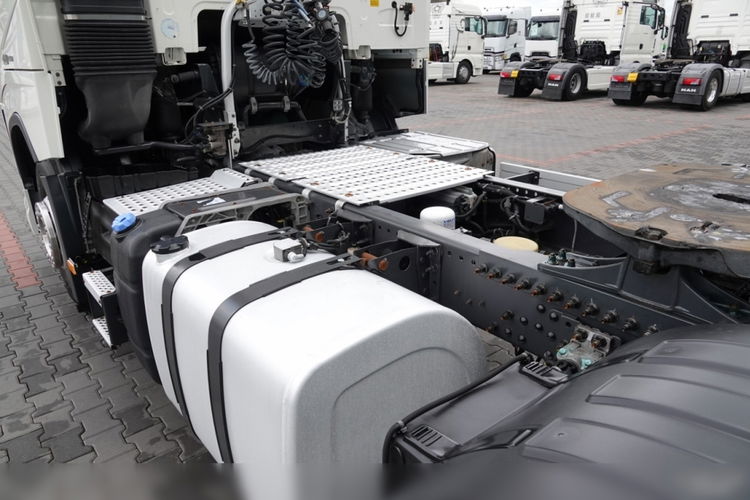Volvo FH 420 / 13 L / PEŁNY ADR / 2017 ROK / NISKA KABINA / SPROWADZONY / PO KONTRAKCIE SERWISOWYM zdjęcie 14