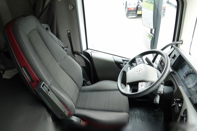 Volvo FH 420 / 13 L / PEŁNY ADR / 2017 ROK / NISKA KABINA / SPROWADZONY / PO KONTRAKCIE SERWISOWYM zdjęcie 27