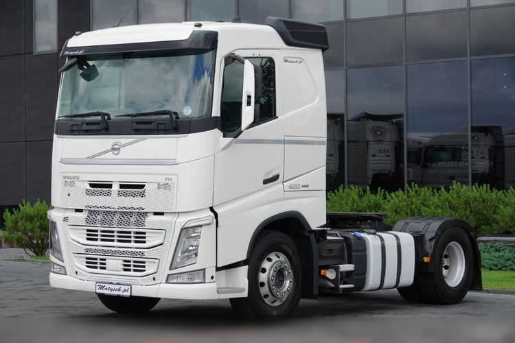 Volvo FH 420 / 13 L / PEŁNY ADR / 2017 ROK / NISKA KABINA / SPROWADZONY / PO KONTRAKCIE SERWISOWYM zdjęcie 4