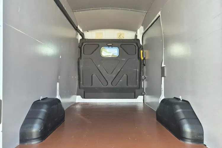 Ford Transit L2H3 Lift 74999zł NETTO 2.0 TdCi/131KM zdjęcie 37