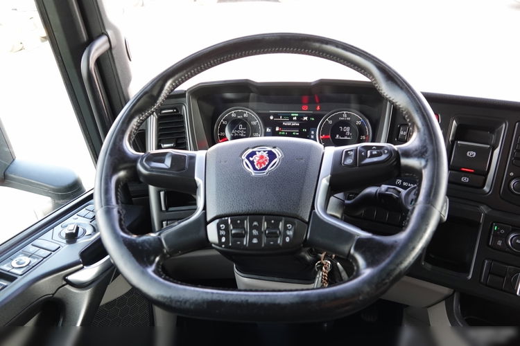 SCANIA R 450 XT / RETARDER / HYDRAULIKA / WYSOKO ZAWIESZONA / 2021 ROK / PO ZŁOTYM KONTRAKCIE SERWISOWYM / SALON POLSKA /  zdjęcie 25