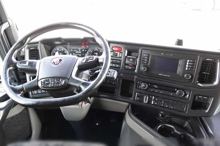 SCANIA R 450 XT / RETARDER / HYDRAULIKA / WYSOKO ZAWIESZONA / 2021 ROK / PO ZŁOTYM KONTRAKCIE SERWISOWYM / SALON POLSKA /  zdjęcie 26