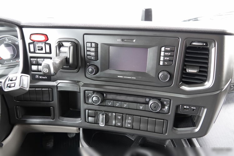 Scania R 450 / MEGA / LOWDECK / RETARDER / PO ZŁOTYM KONTRAKCIE / 2018 zdjęcie 31