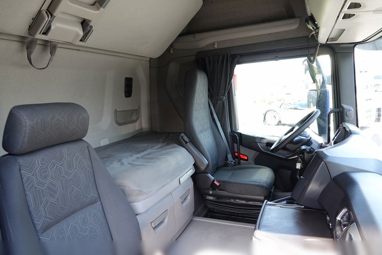 SCANIA R 450 / RETARDER / LEDY / OPONY 100 % / EURO 6 / 2018 R zdjęcie 35