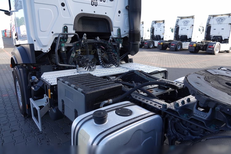 Mercedes ACTROS 1843 / RETARDER / HYDRAULIKA / NISKA KABINA / 2017 ROK zdjęcie 14