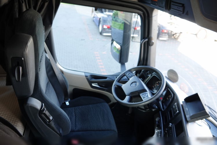 Mercedes ACTROS 1843 / RETARDER / HYDRAULIKA / NISKA KABINA / 2017 ROK zdjęcie 29