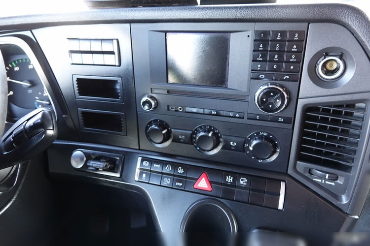 Mercedes ACTROS 1843 / RETARDER / HYDRAULIKA / NISKA KABINA / 2017 ROK zdjęcie 32