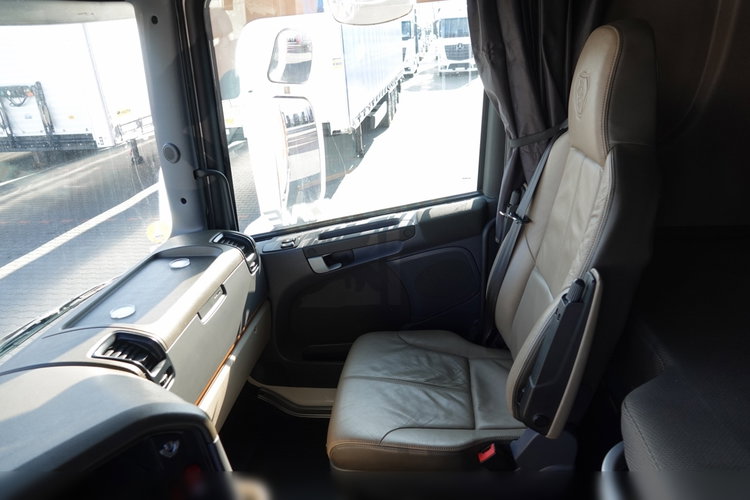 Scania R 580 / V8 / TOPLINE / RETARDER / KLIMATYZACJA POSTOJOWA / EURO 6 / 2014 zdjęcie 12