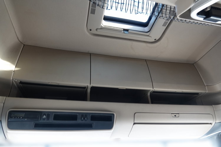 Scania R 580 / V8 / TOPLINE / RETARDER / KLIMATYZACJA POSTOJOWA / EURO 6 / 2014 zdjęcie 20