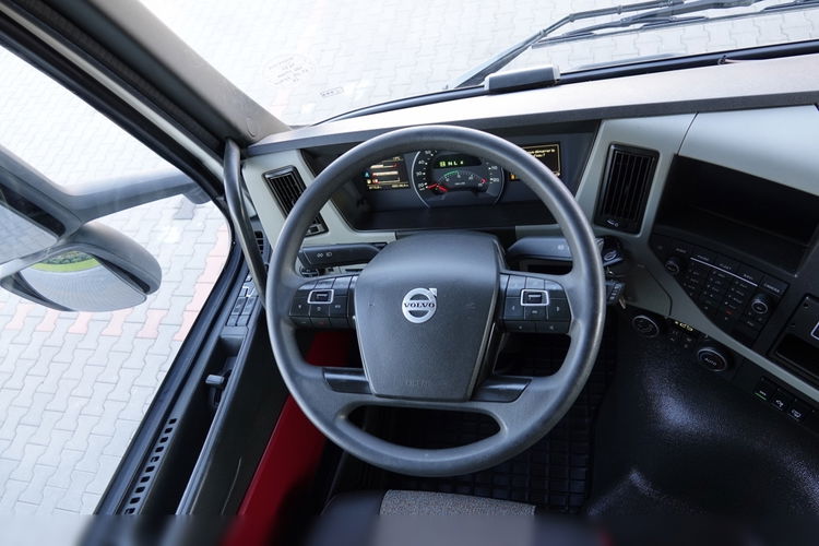 Volvo FM 450 / PEŁNY ADR / EURO 6 zdjęcie 27