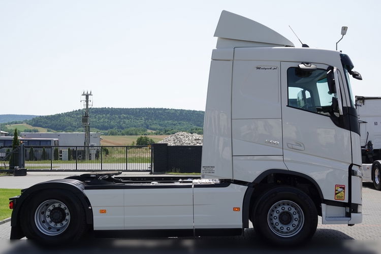 Volvo FH 500 / NISKA KABINA / PO ZŁOTYM KONTRAKCIE SERWISOWYM / OPONY 100% zdjęcie 9
