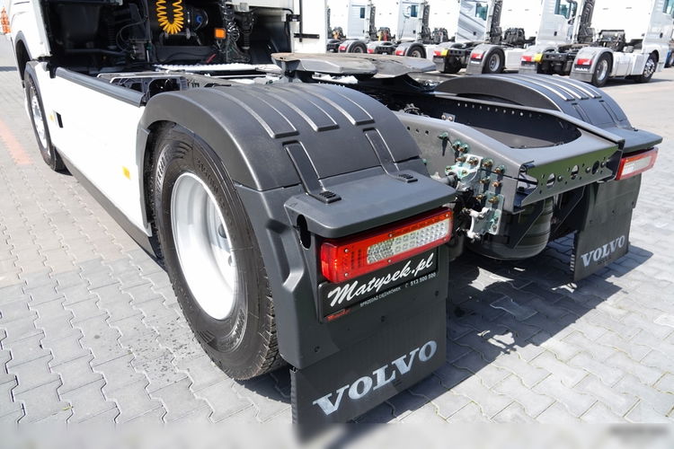 Volvo FH 500 / NISKA KABINA / PO ZŁOTYM KONTRAKCIE SERWISOWYM / OPONY 100% zdjęcie 14