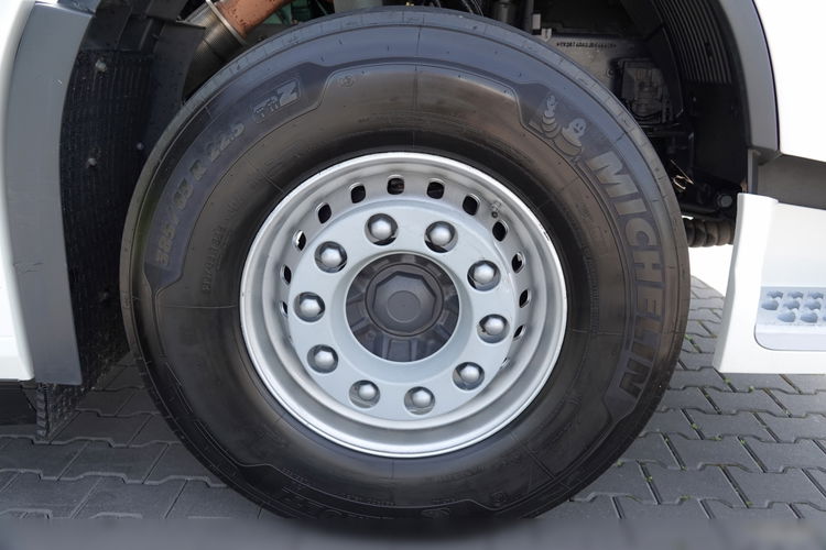 Volvo FH 500 / NISKA KABINA / PO ZŁOTYM KONTRAKCIE SERWISOWYM / OPONY 100% zdjęcie 19