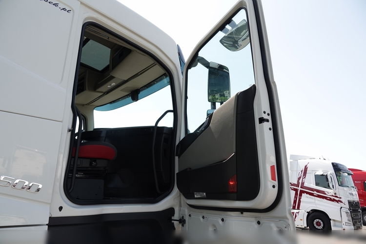 Volvo FH 500 / NISKA KABINA / PO ZŁOTYM KONTRAKCIE SERWISOWYM / OPONY 100% zdjęcie 37