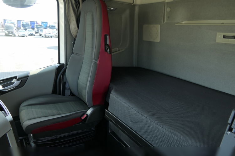 VOLVO FH 500 / 2015 ROK / SPROWADZONY / PO KONTRAKCIE SERWISOWYM / EURO 6 zdjęcie 26