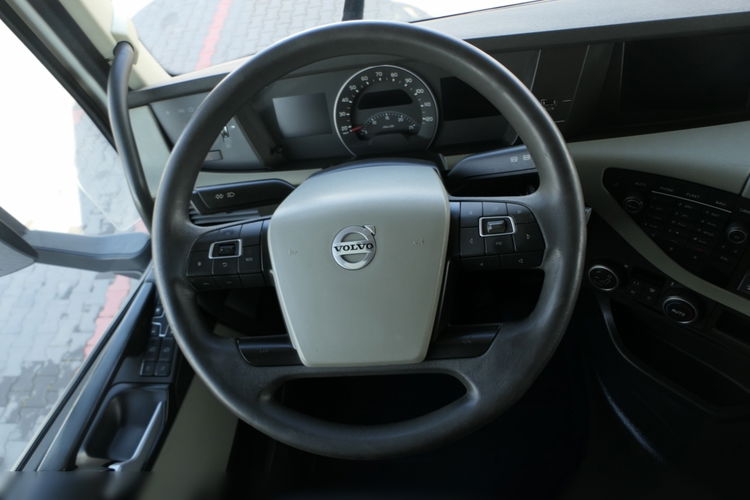 VOLVO FH 500 / 2015 ROK / SPROWADZONY / PO KONTRAKCIE SERWISOWYM / EURO 6 zdjęcie 29