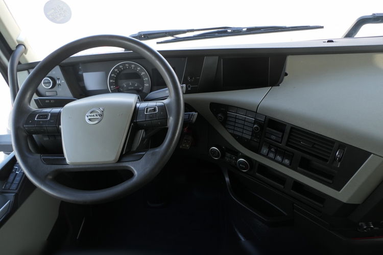 VOLVO FH 500 / 2015 ROK / SPROWADZONY / PO KONTRAKCIE SERWISOWYM / EURO 6 zdjęcie 30