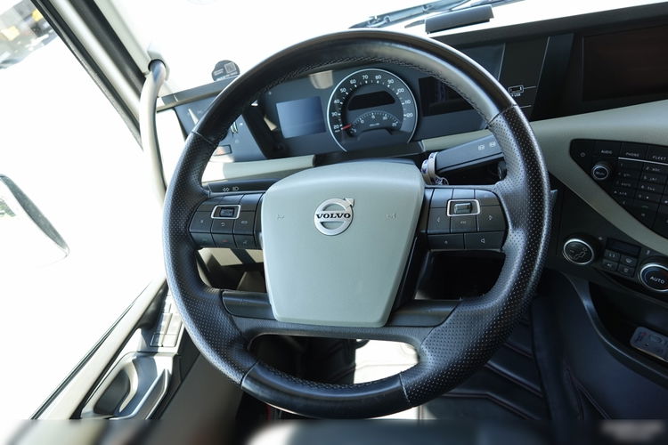 VOLVO FH 460 / 2020 ROK / KLIMATYZACJA POSTOJOWA / POLSKI SALON zdjęcie 31