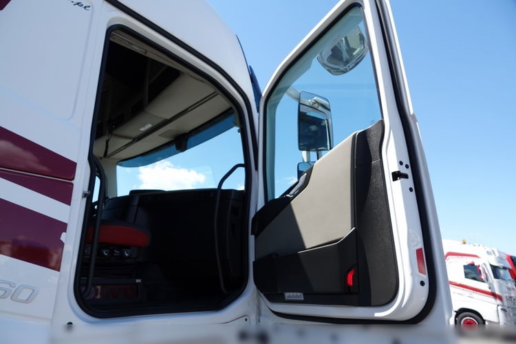 VOLVO FH 460 / 2020 ROK / KLIMATYZACJA POSTOJOWA / POLSKI SALON zdjęcie 41