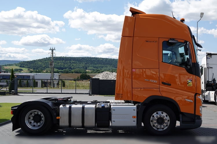 Volvo   FH 500 / XXL / PEŁNY ADR / KLIMATYZACJA POSTOJOWA / ALUFELGI / ZŁOTY KONTRAKT SERWISOWY zdjęcie 9