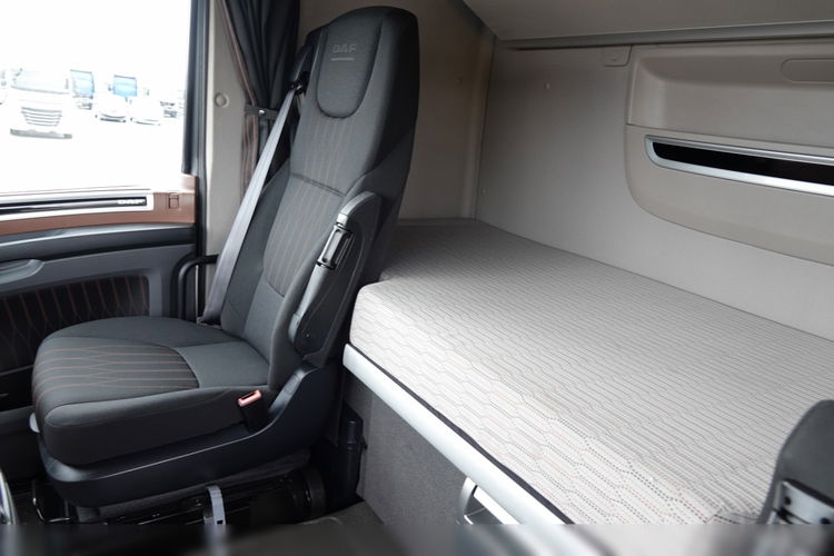 DAF XF 480 / SPACE CAB / 2019 ROK /KLIMATYZACJA POSTOJOWA / SPROWADZONY / PO KONTRAKCIE SERWISOWYM zdjęcie 27