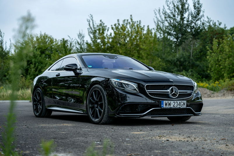samochód osobowy Mercedes zdjęcie 1