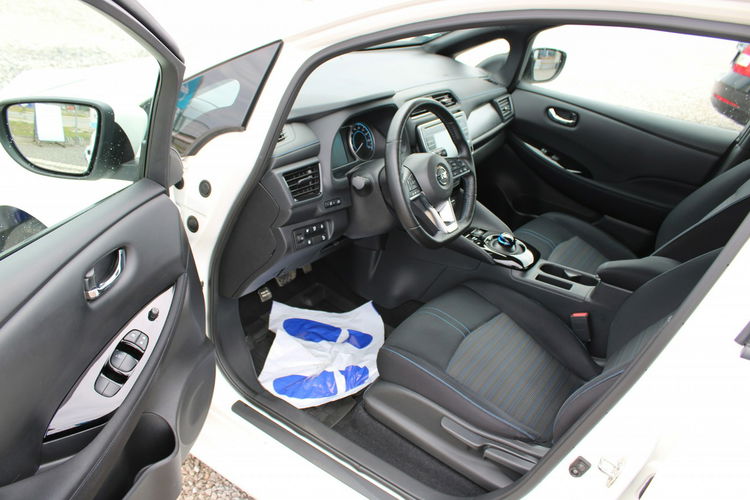 Nissan Leaf Acenta 40kWh F-vat Navi Kamera g. fotele zdjęcie 13