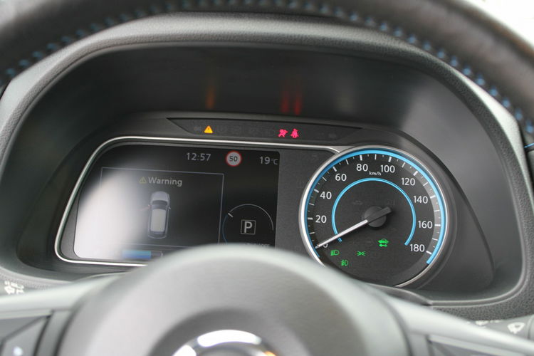 Nissan Leaf Acenta 40kWh F-vat Navi Kamera g. fotele zdjęcie 25