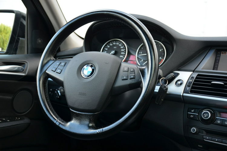 BMW X5 3.0sD 286KM Czarna Serwis Bi-xenon Panorama Skóra Navi Pamięci zdjęcie 33