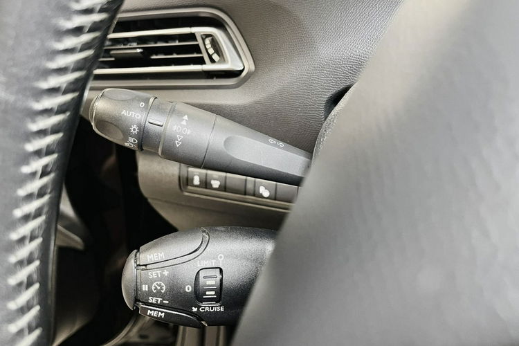 Peugeot 308 SW 2.0 Blue-HDi 150KM Automat Full LED Lift Navi GPS Kamera Alu GT 17 zdjęcie 20