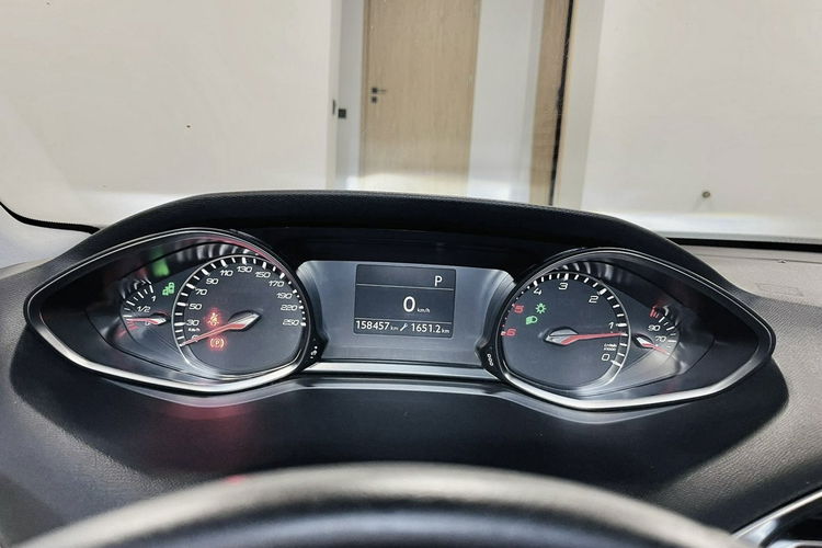 Peugeot 308 SW 2.0 Blue-HDi 150KM Automat Full LED Lift Navi GPS Kamera Alu GT 17 zdjęcie 24