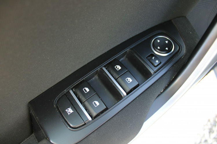 Kia Cee'd CRDI F-vat Salon Polska Gwarancja "M" zdjęcie 13