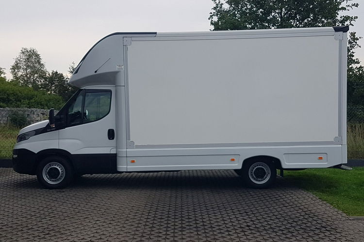 Iveco Daily KONTENER NISKOPODŁOGOWY 4.31x2.24x2.43 KAMPER SKLEP KLIMA FOODTRUCK zdjęcie 11