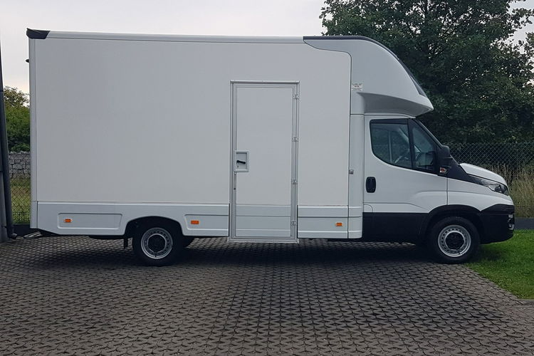 Iveco Daily KONTENER NISKOPODŁOGOWY 4.31x2.24x2.43 KAMPER SKLEP KLIMA FOODTRUCK zdjęcie 12