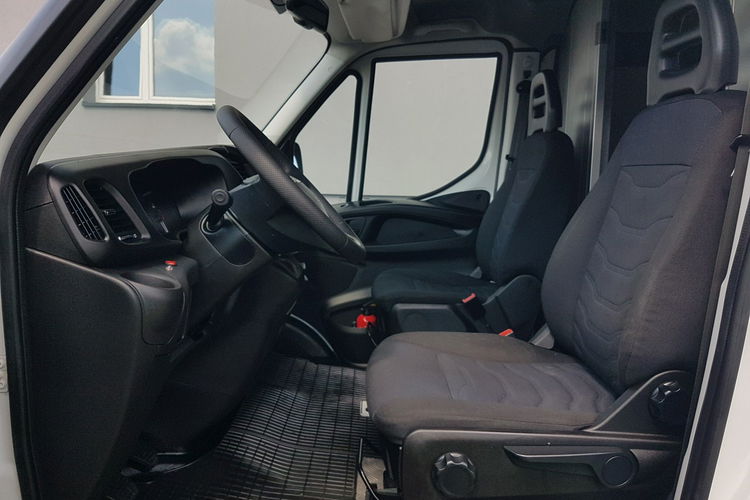 Iveco Daily KONTENER NISKOPODŁOGOWY 4.31x2.24x2.43 SKLEP KAMPER KLIMA FOODTRUCK zdjęcie 22