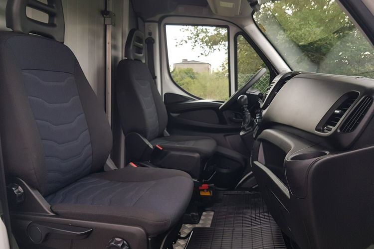 Iveco Daily KONTENER NISKOPODŁOGOWY 4.31x2.24x2.43 SKLEP KAMPER KLIMA FOODTRUCK zdjęcie 8